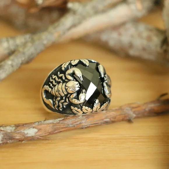 925 Sterling Silver Scorpio Men's ring - Picture 5 of 8